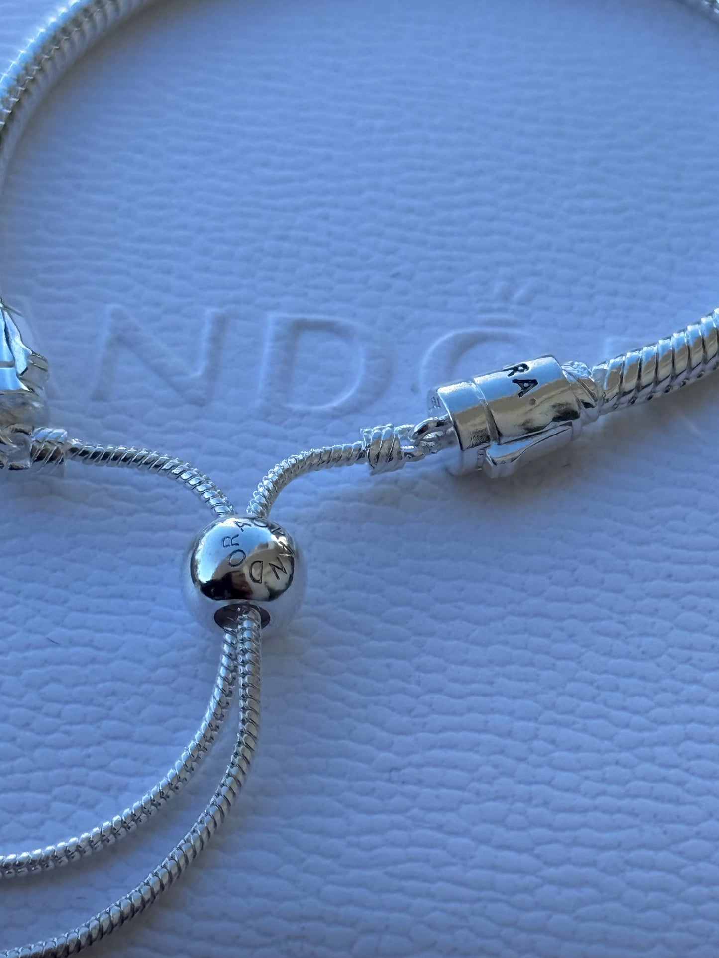 Pulsera Pandora ajustable
