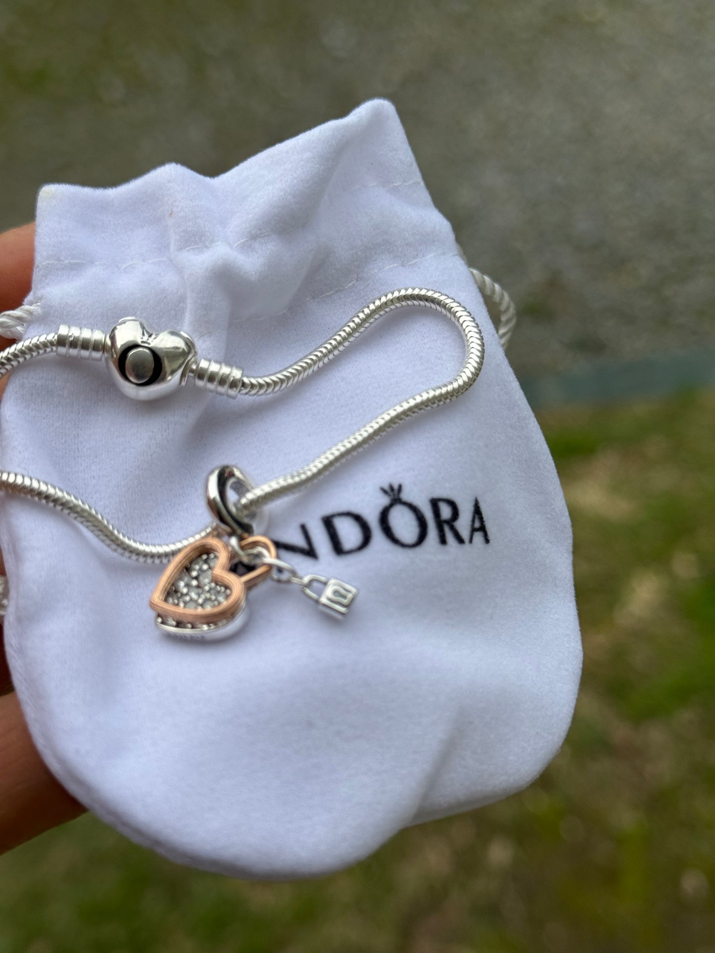 Charms corazon candando pandora