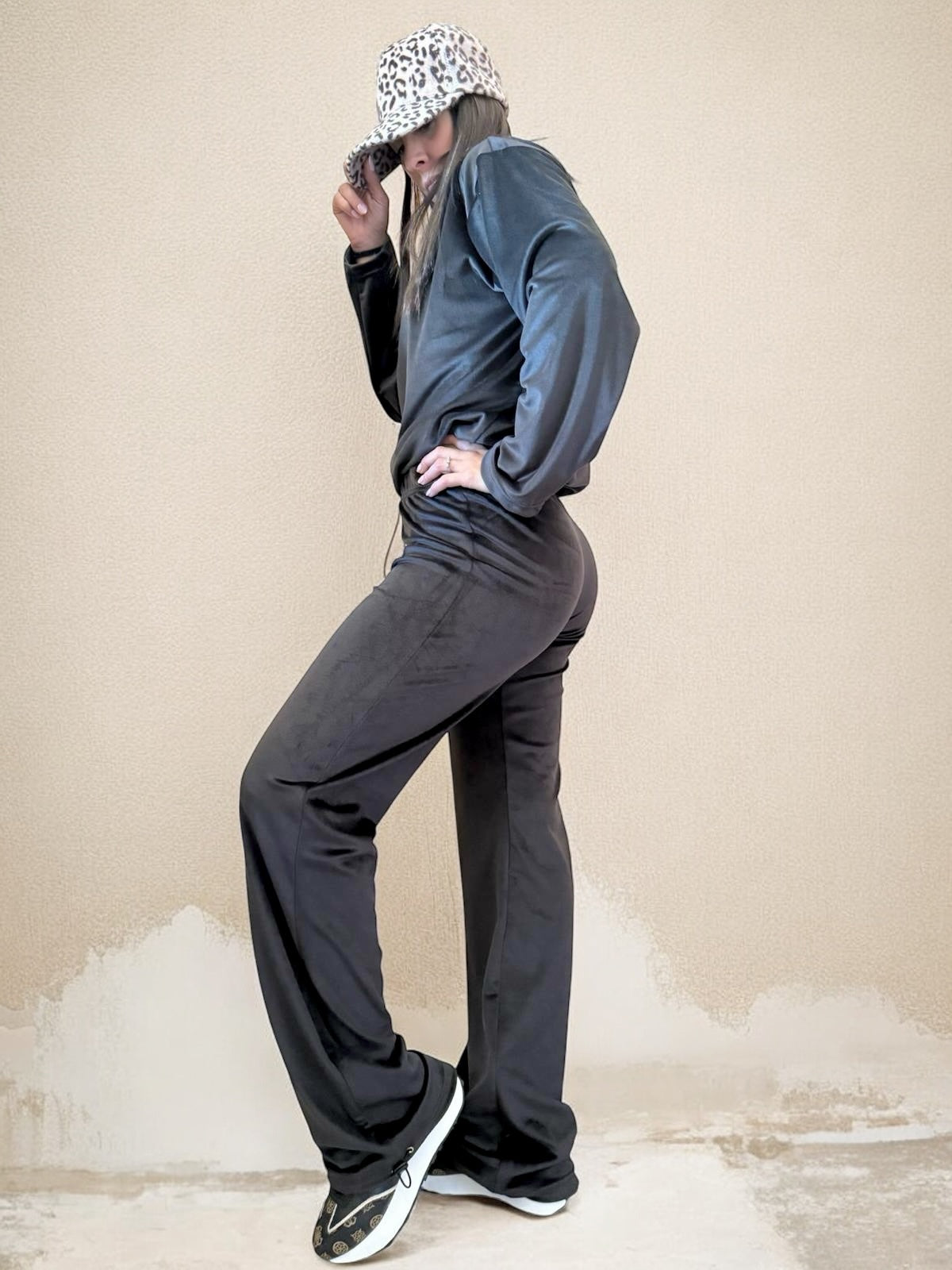 Conjunto plush pantalón y buzo