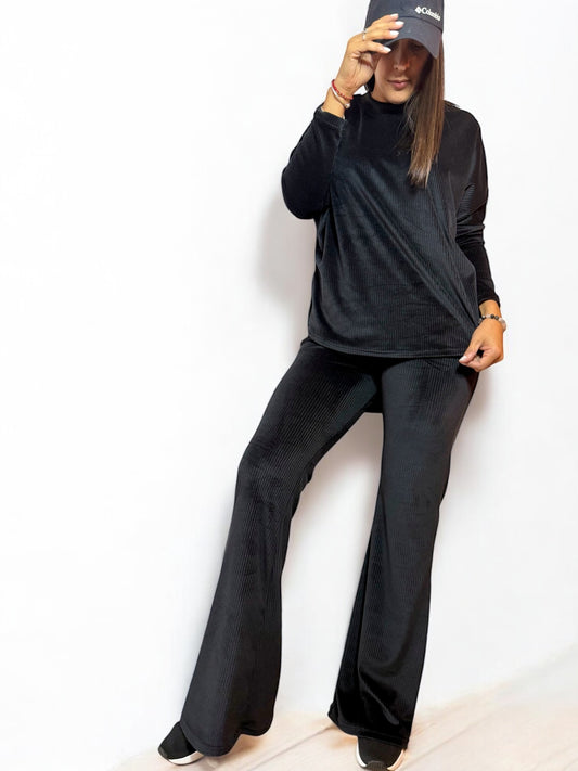 Conjunto Pantalón Oxford y buzo redondo