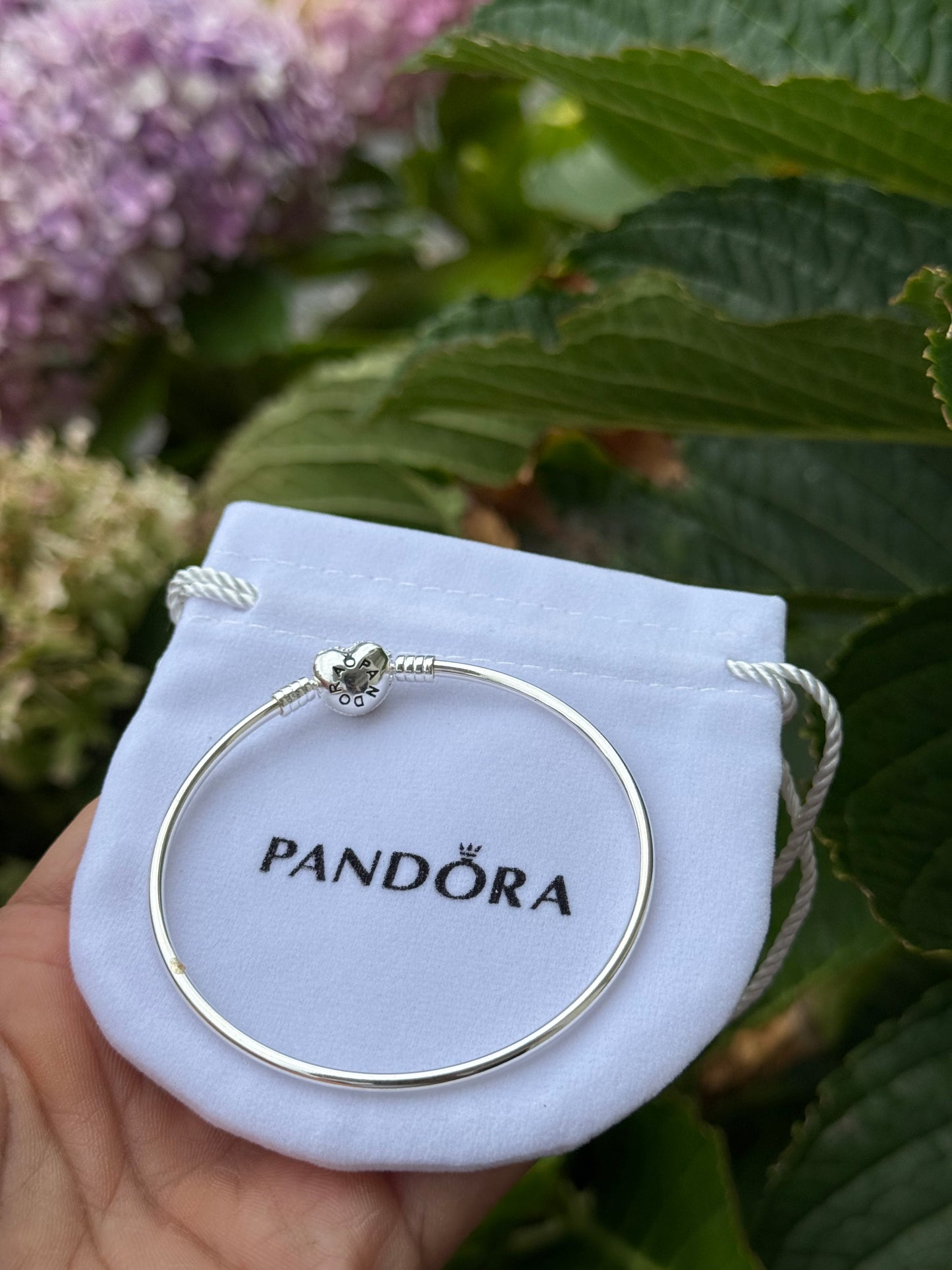 Pulsera rígida Pandora con circonio