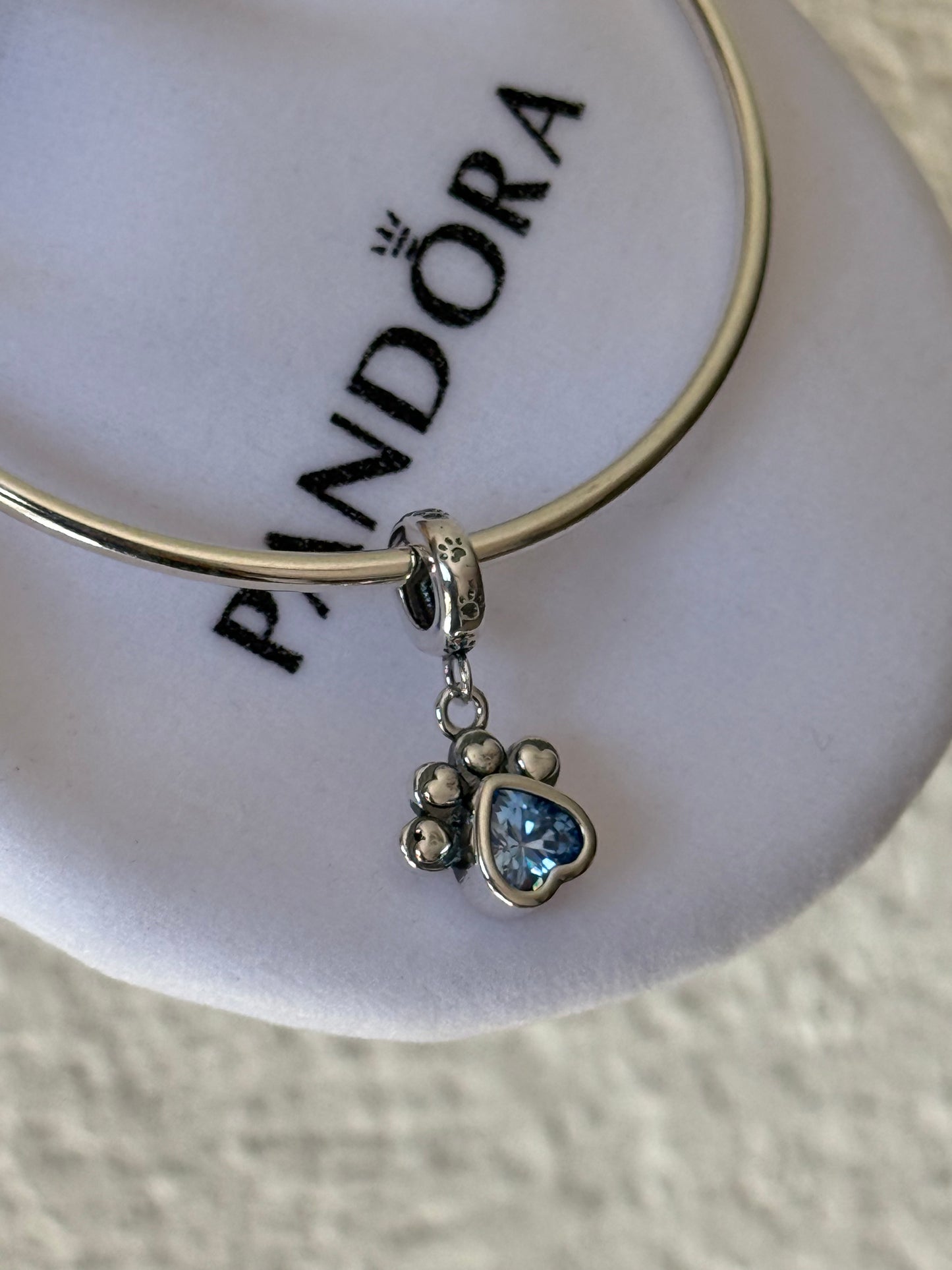 Charms huellita plata 925