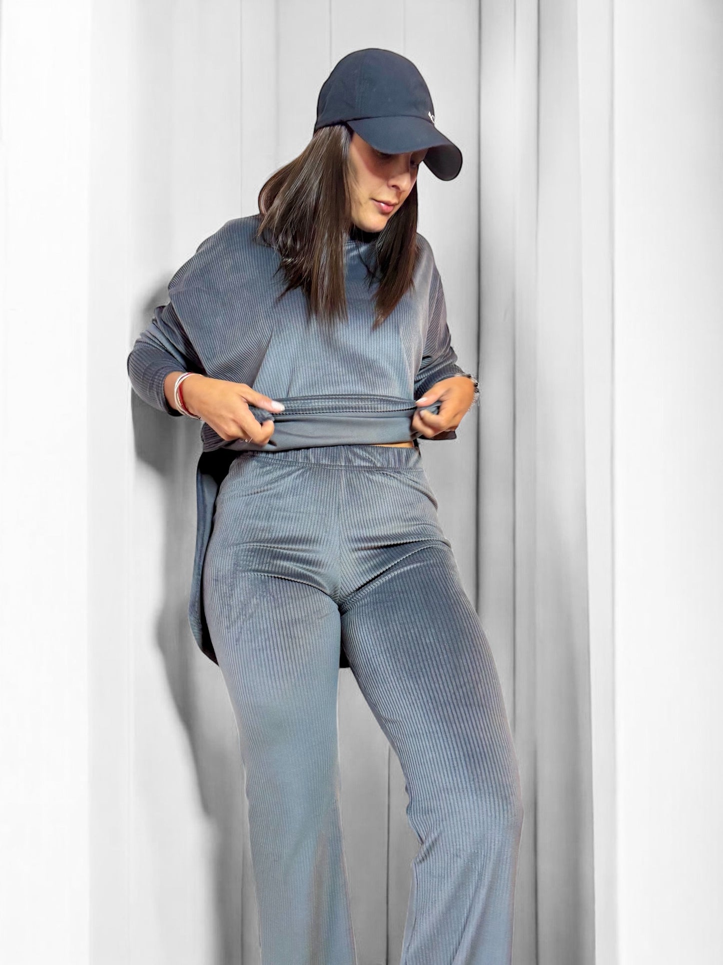 Conjunto Pantalón Oxford y buzo redondo